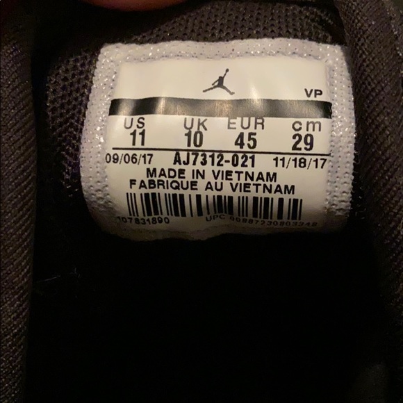 Men’s Jordan size 11 - Picture 3 of 4